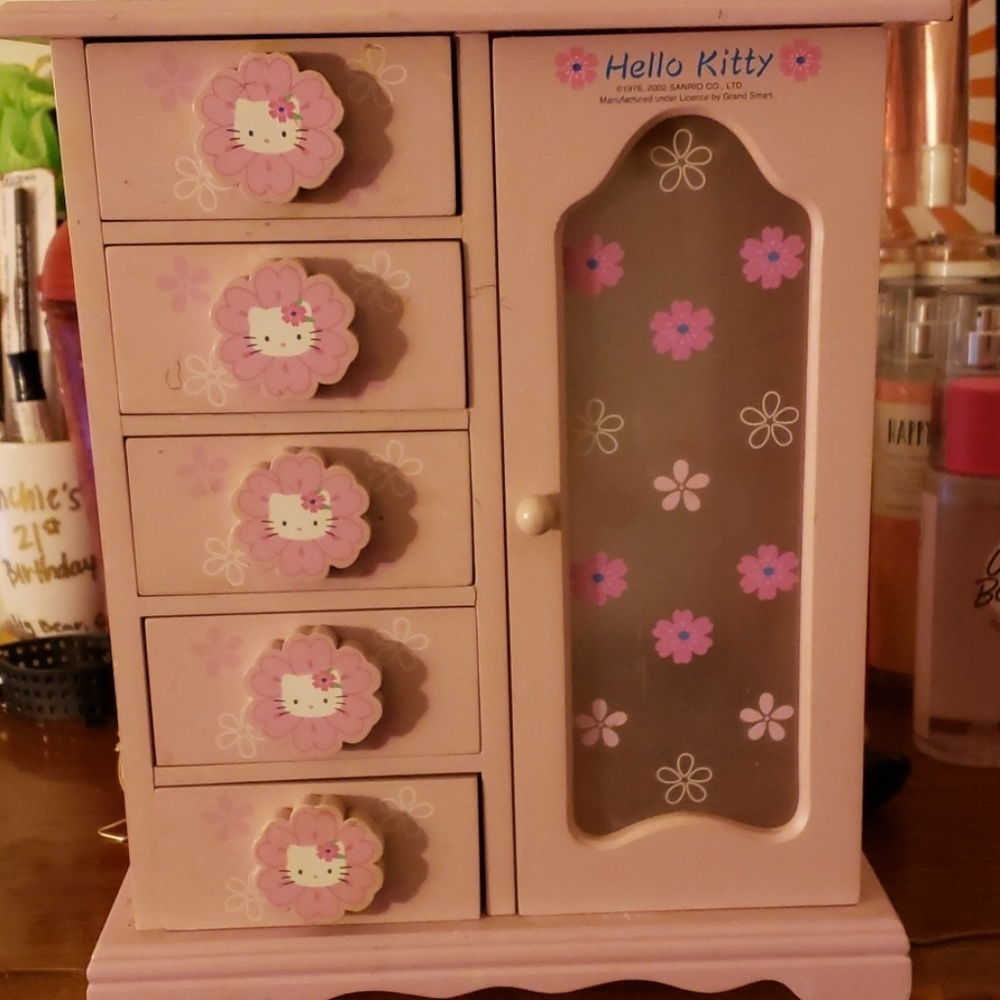 Hello kitty jewelry box